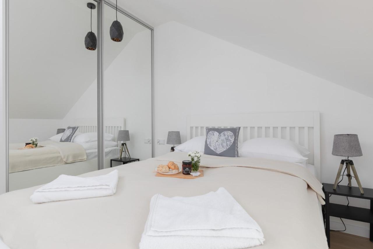 Posesja Kapitańska Apartments Grzybowo by Renters Zewnętrze zdjęcie